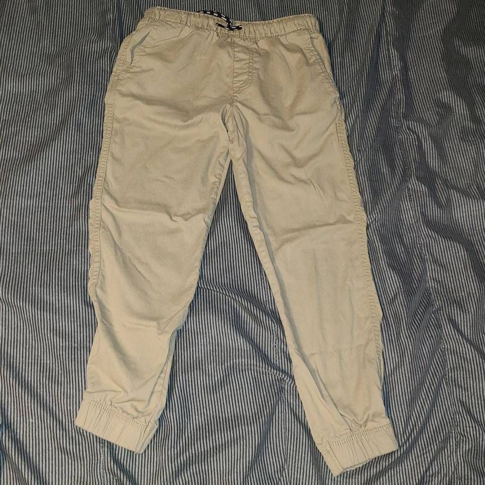Boys tan pants size 10